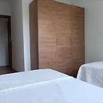 2 Y Muy Facil Aparcamiento