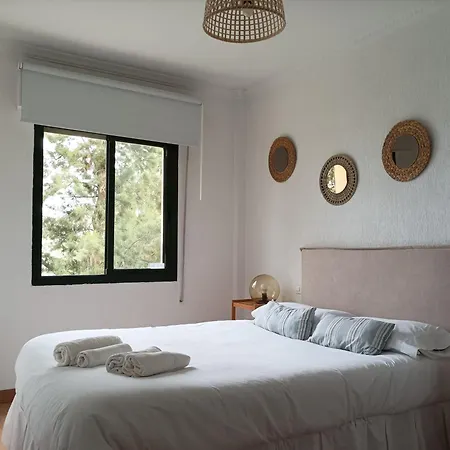 2 Y Muy Facil Aparcamiento