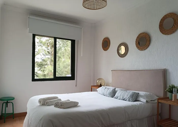 2 Y Muy Facil Aparcamiento